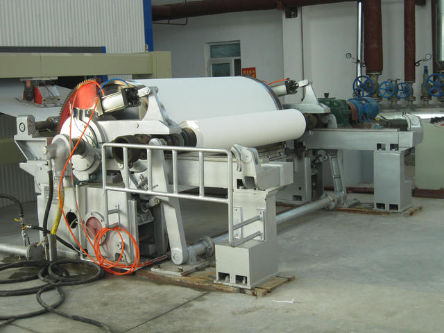 Paper reel machine