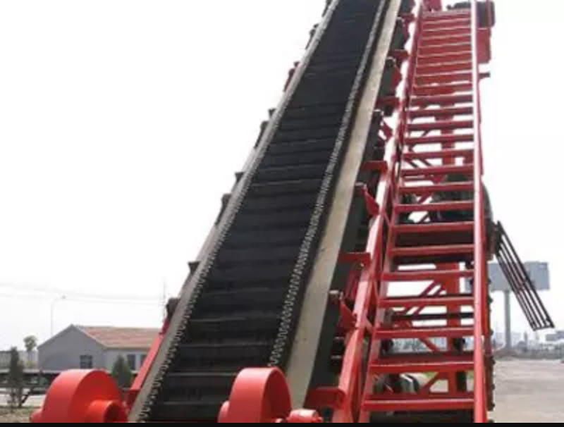 Inclined Belt Conveyor 